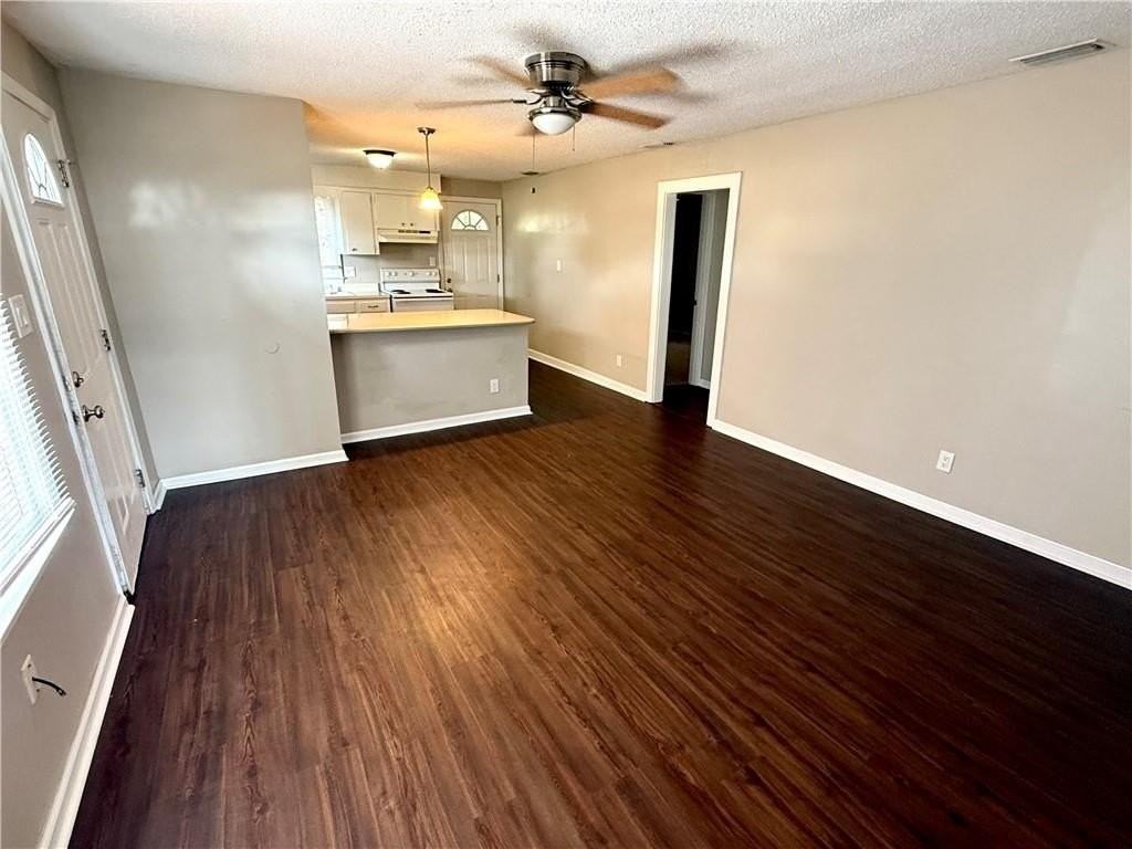 4204 Whitlock St - Photo 2 of 10