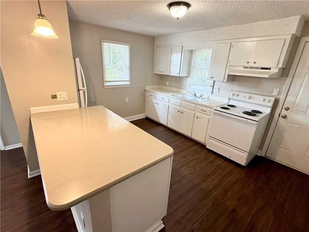 4204 Whitlock St - Photo 3 of 10