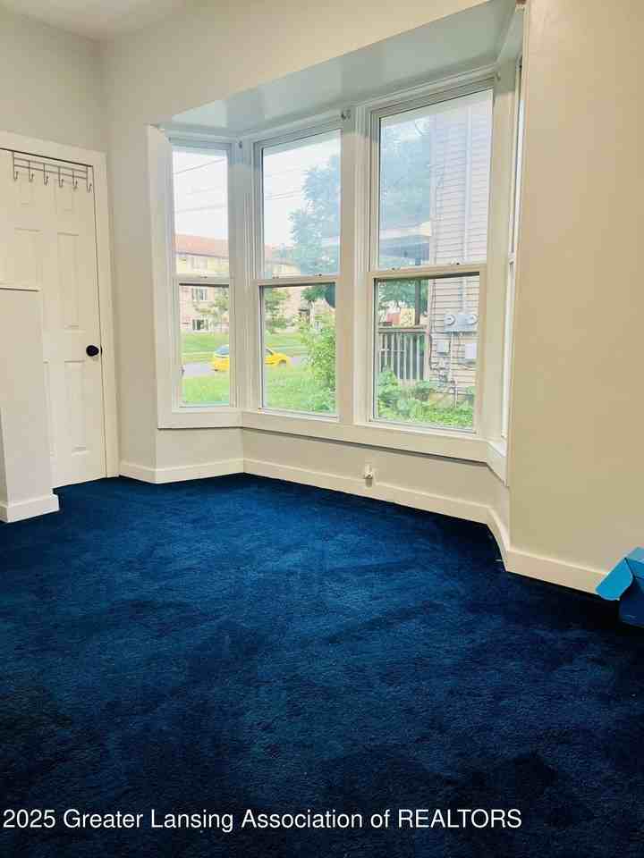 831 North Chestnut Street - Photo 2 of 30