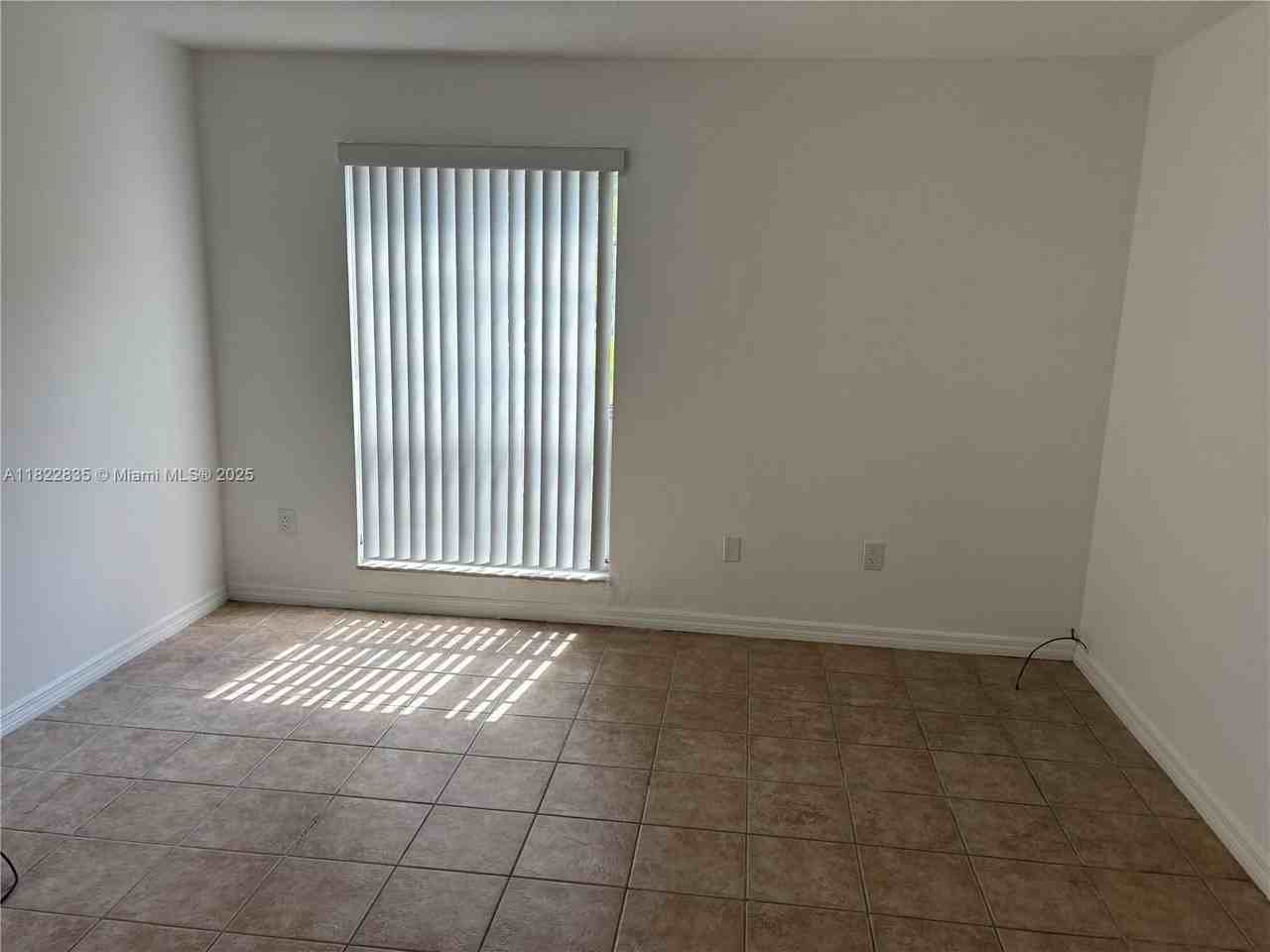 10790 N Kendall Dr #C15 - Photo 7 of 22