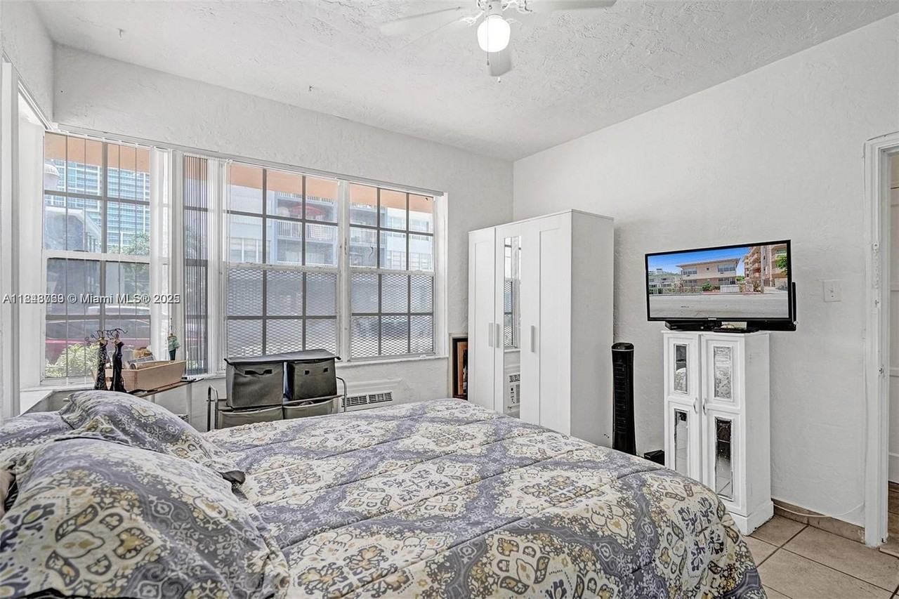 6860 Abbott Ave #4 - Photo 2 of 20