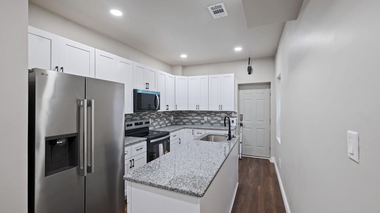 Arlington St - Photo 2 of 10