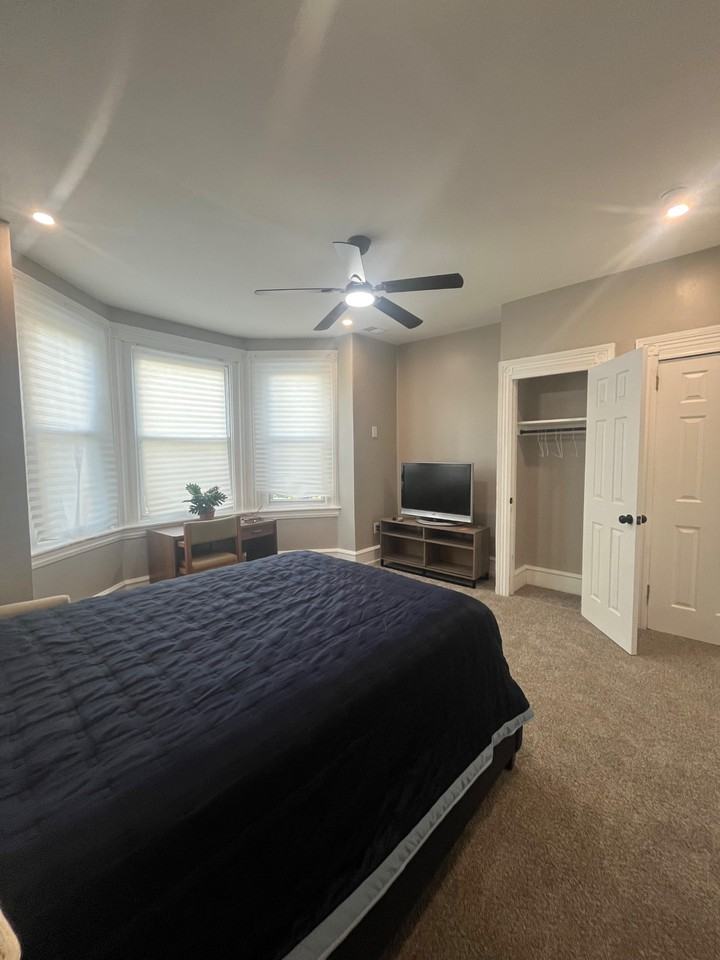 N Carlisle St - Photo 3 of 4