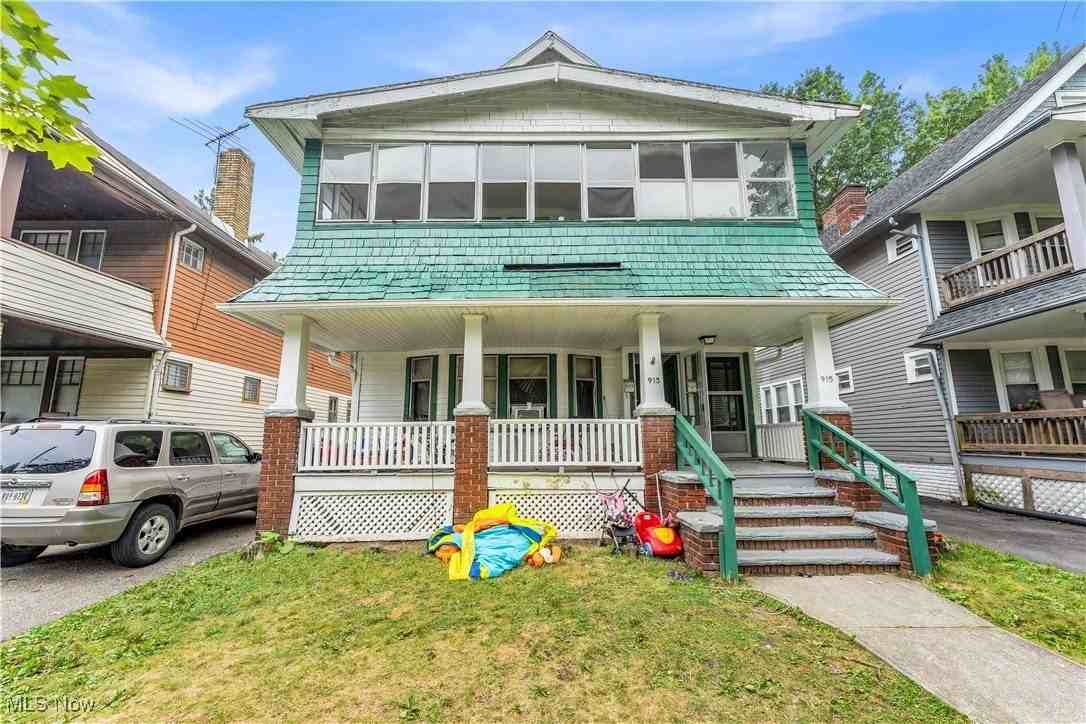 915 Helmsdale Rd Unit 3 #3