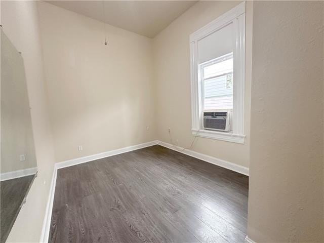 2908 Banks St - Photo 5 of 12