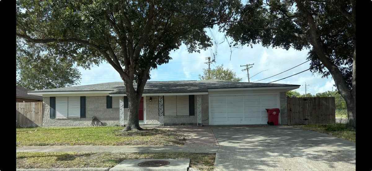 100 Jewitt Dr - Photo 2 of 3