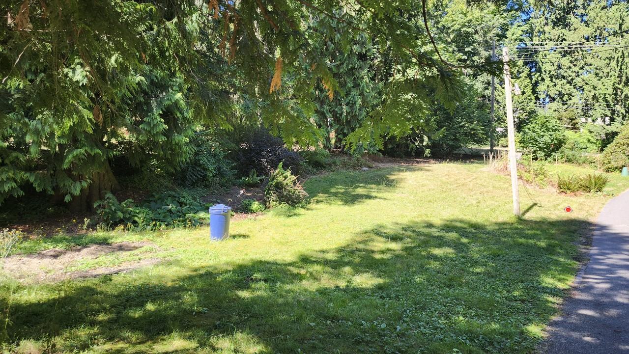 13456 Crescent Road - Photo 2 of 15