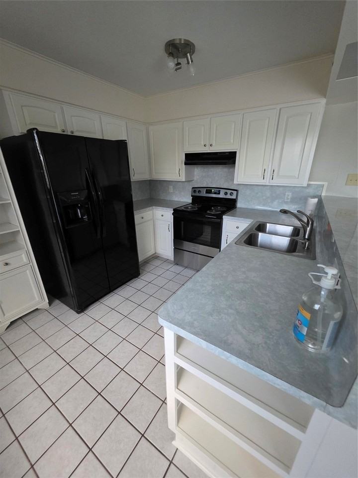 2321 27th Ave N - Photo 6 of 10