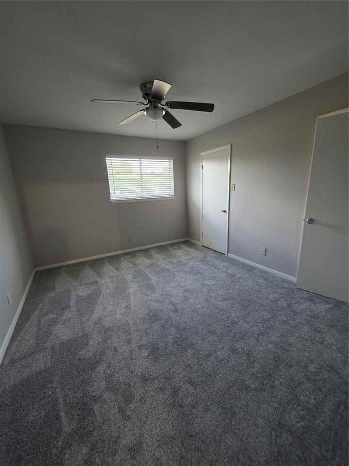 2321 27th Ave N - Photo 7 of 10