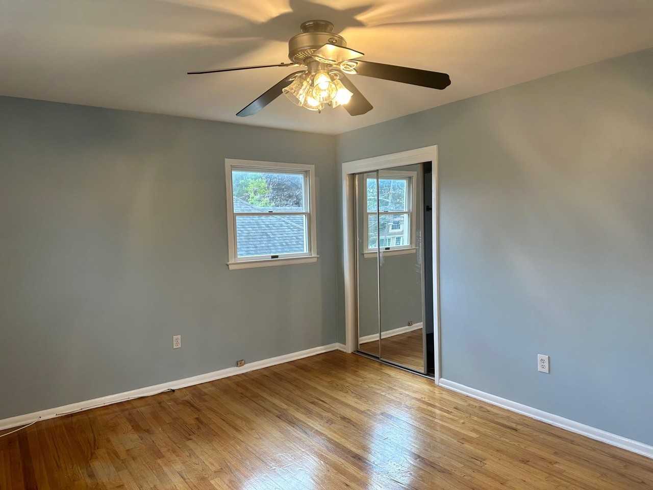 246 Staples St - Photo 6 of 7