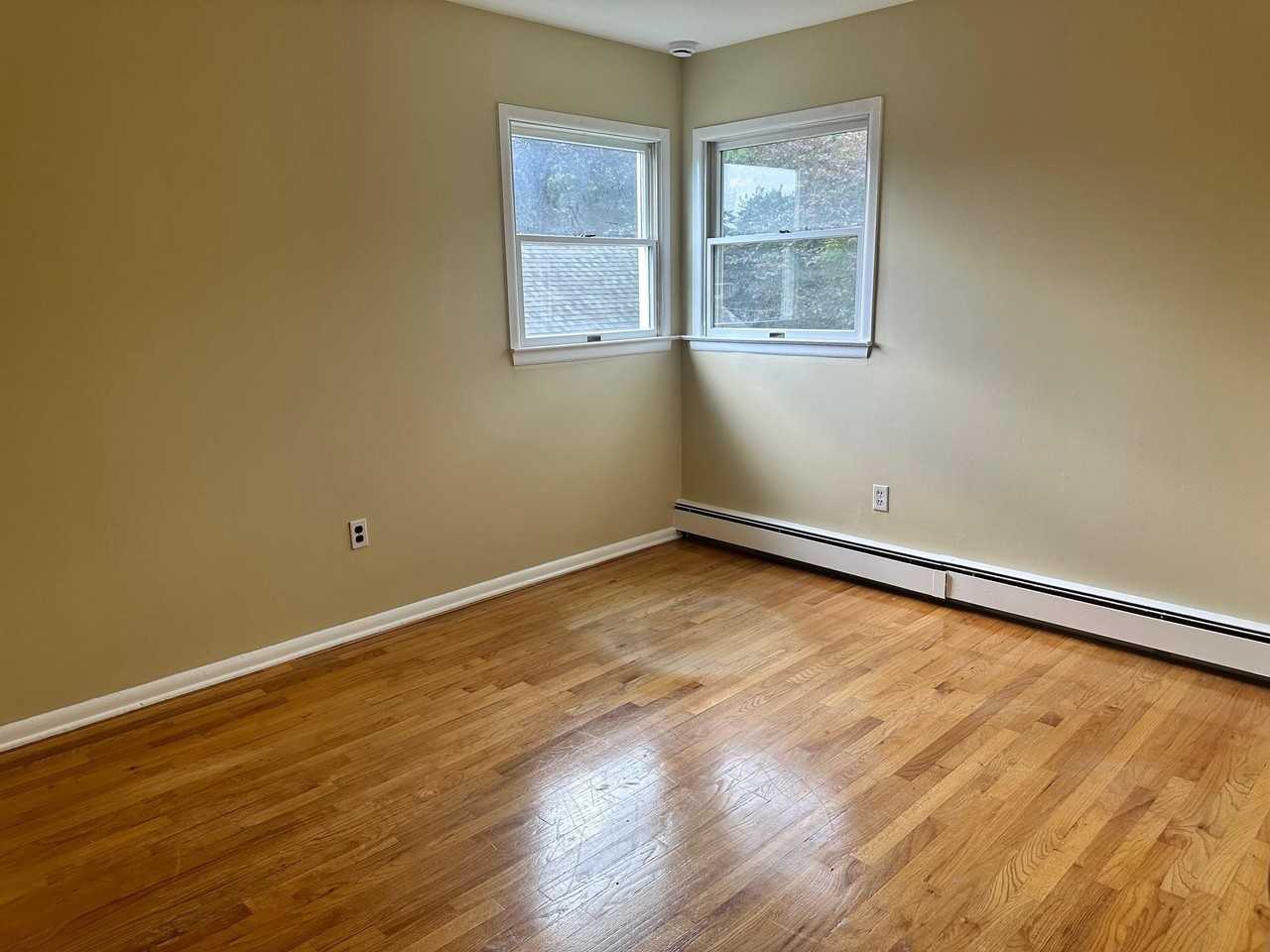 246 Staples St - Photo 7 of 7