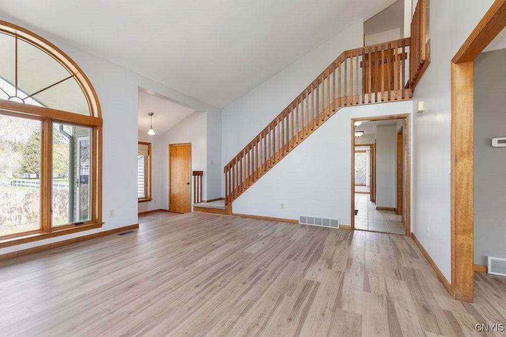 3293 Greenleafe Dr - Photo 7 of 25