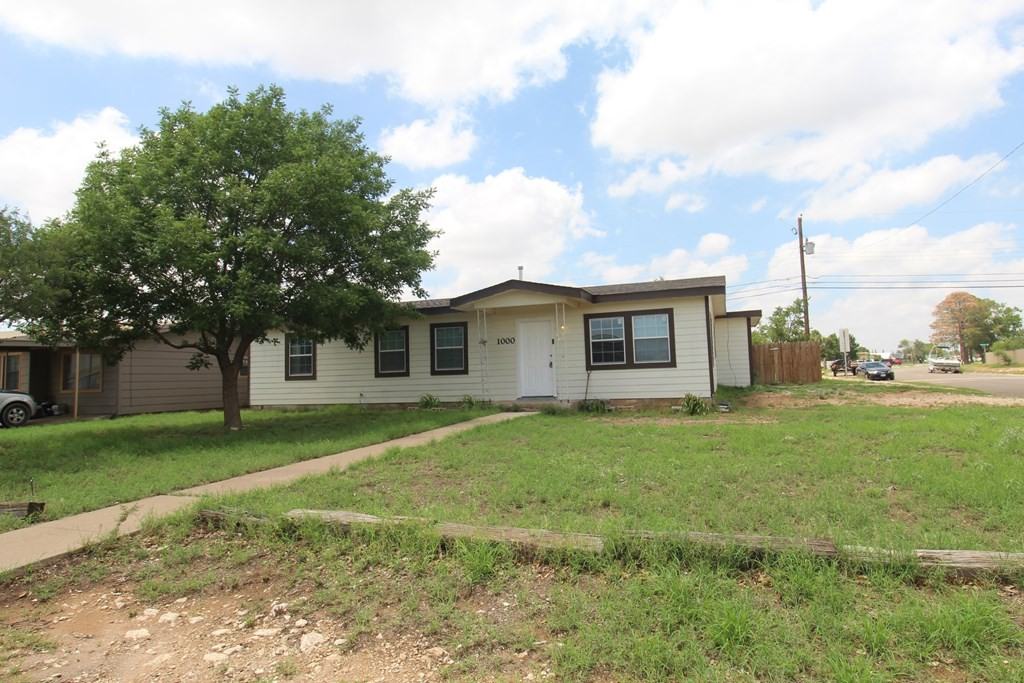 1000 Canyon Dr - Photo 2 of 11