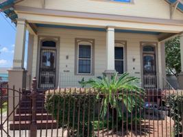 featured image of 2214 Dumaine Street