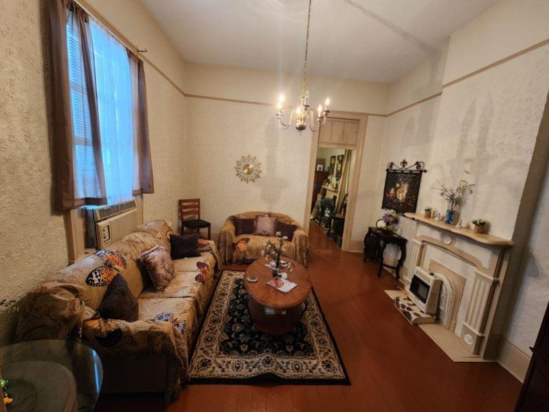 2214 Dumaine St - Photo 2 of 10