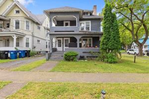 featured image of 700 Maryland Ave