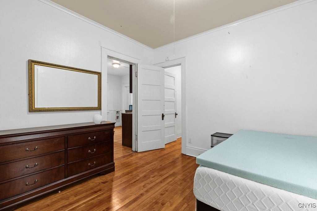 700 Maryland Ave - Photo 4 of 12