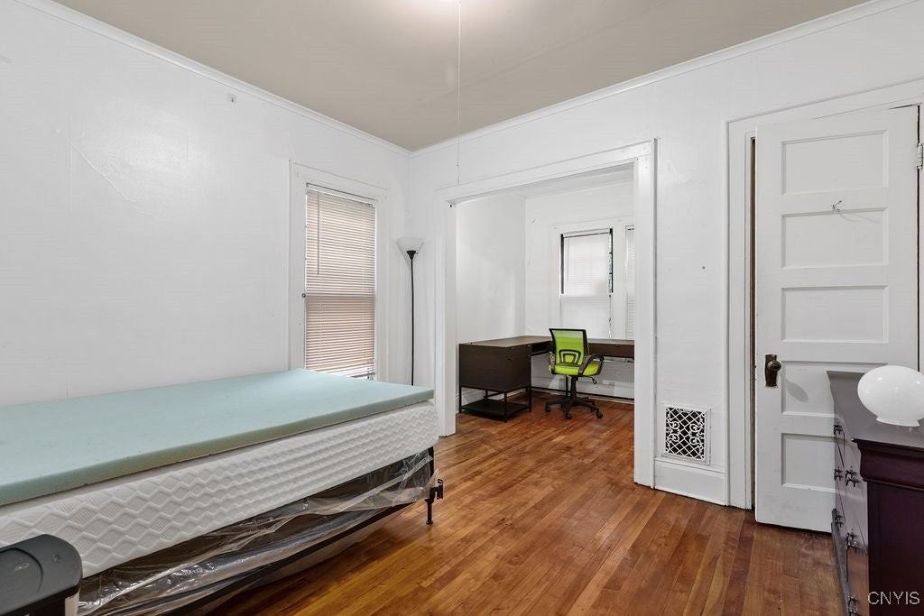 700 Maryland Ave - Photo 6 of 12