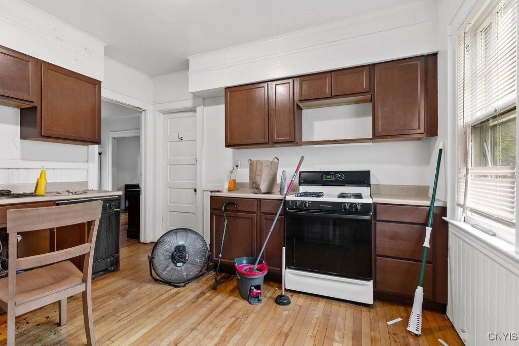 700 Maryland Ave - Photo 7 of 12