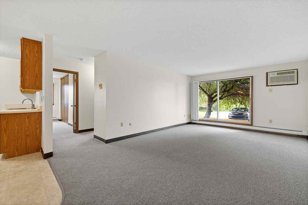 Country Bluff Apartments - Photo 5 of 44