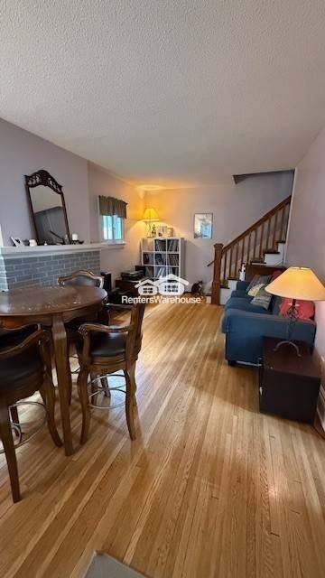 286 Hamline Ave S - Photo 2 of 9