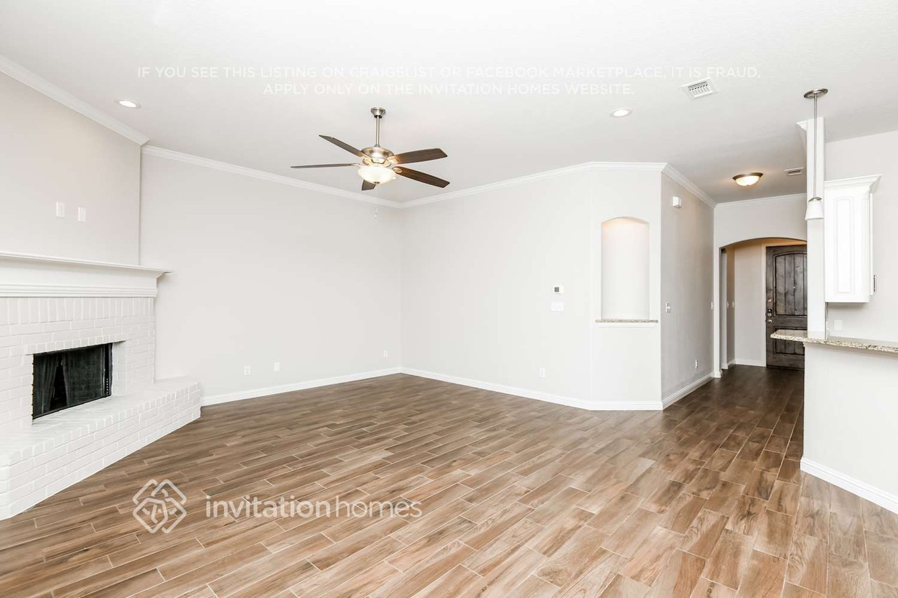 308 Red Dr - Photo 4 of 16