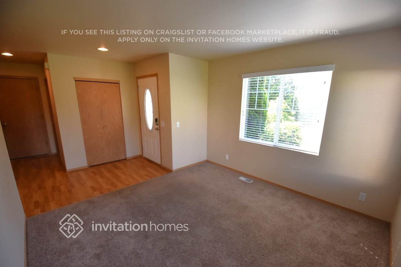126 Forest Ct - Photo 2 of 14
