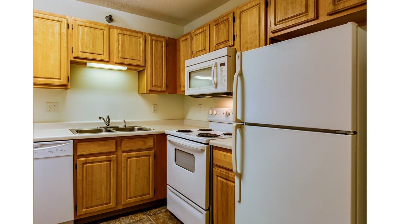 3035 Brittany Lane Northwest #H - Photo 7 of 25