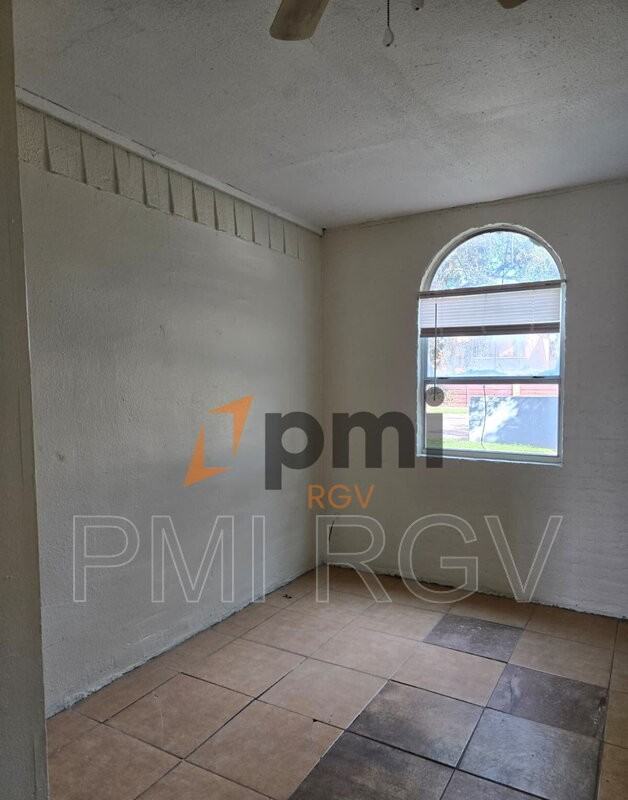 1608 Norma Ln #8 - Photo 3 of 7