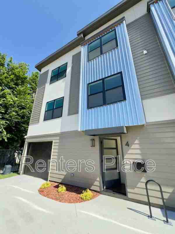 1140 S Quincy Ave #3B - Photo 2 of 10