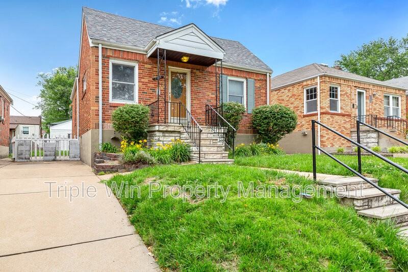 7035 Plainview Ave - Photo 3 of 28