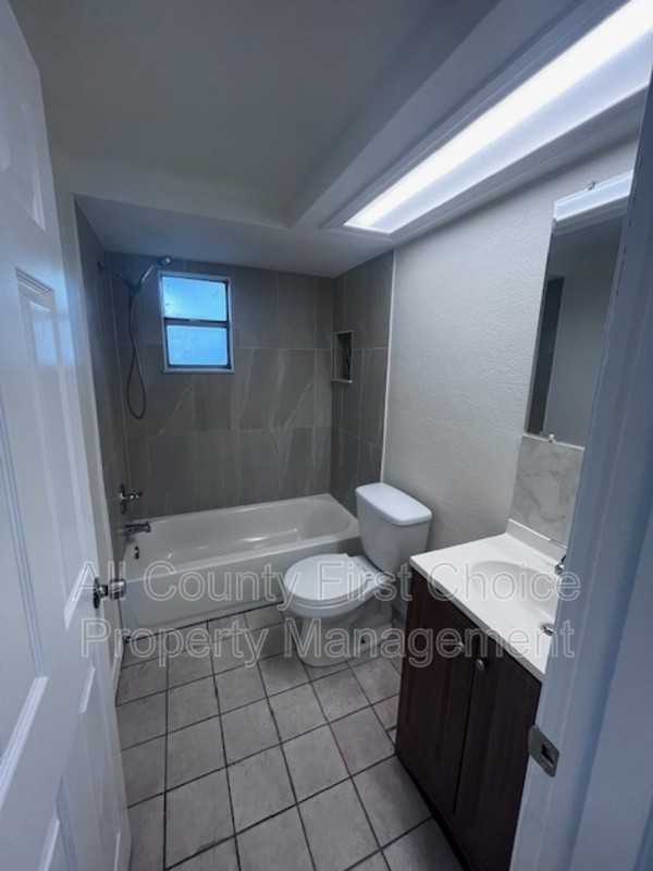 6122 Indiana Ave - Photo 5 of 7