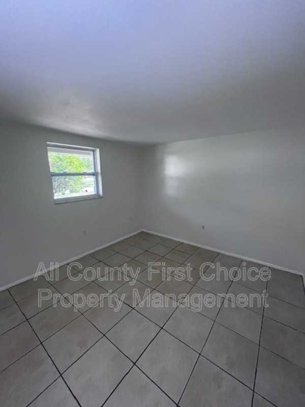 6122 Indiana Ave - Photo 6 of 7