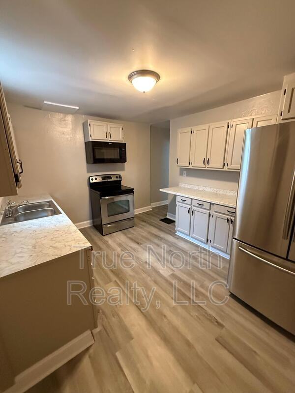 1223 E 20th Ave - Photo 5 of 9