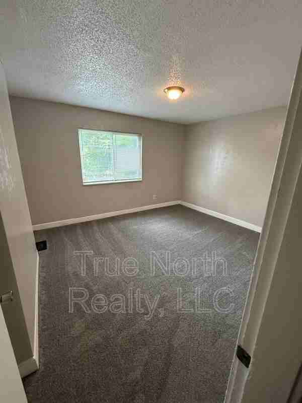 1223 E 20th Ave - Photo 6 of 9