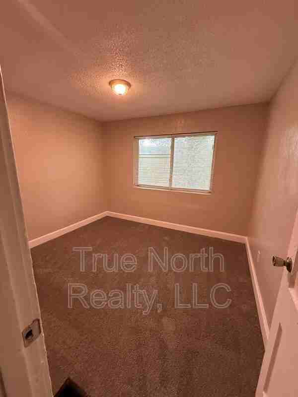 1223 E 20th Ave - Photo 7 of 9