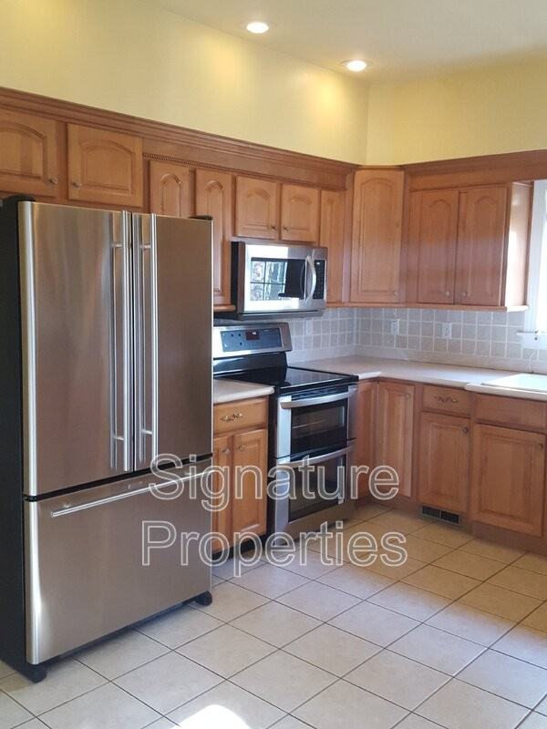 6501 Southshore Dr - Photo 3 of 21