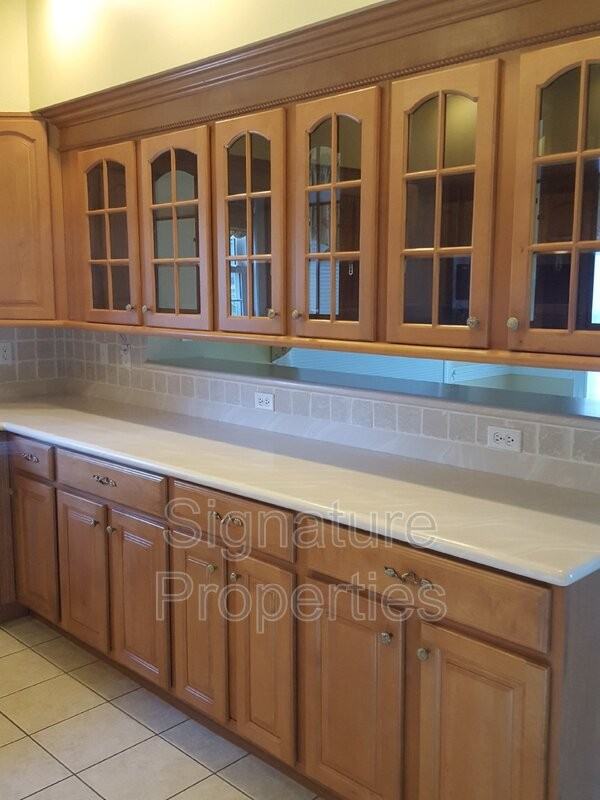 6501 Southshore Dr - Photo 4 of 21