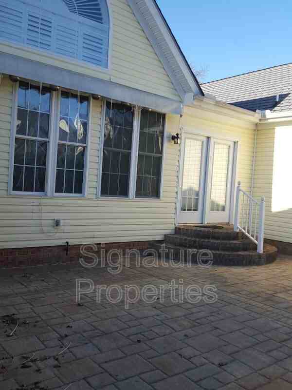 6501 Southshore Dr - Photo 6 of 21