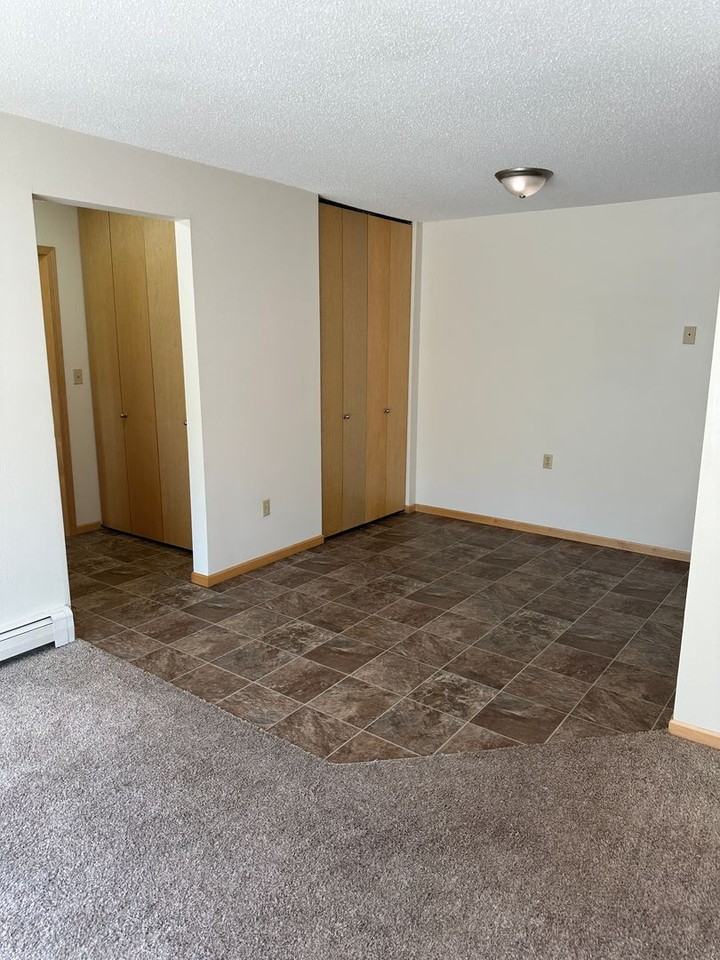 902 15th St N - Photo 6 of 18