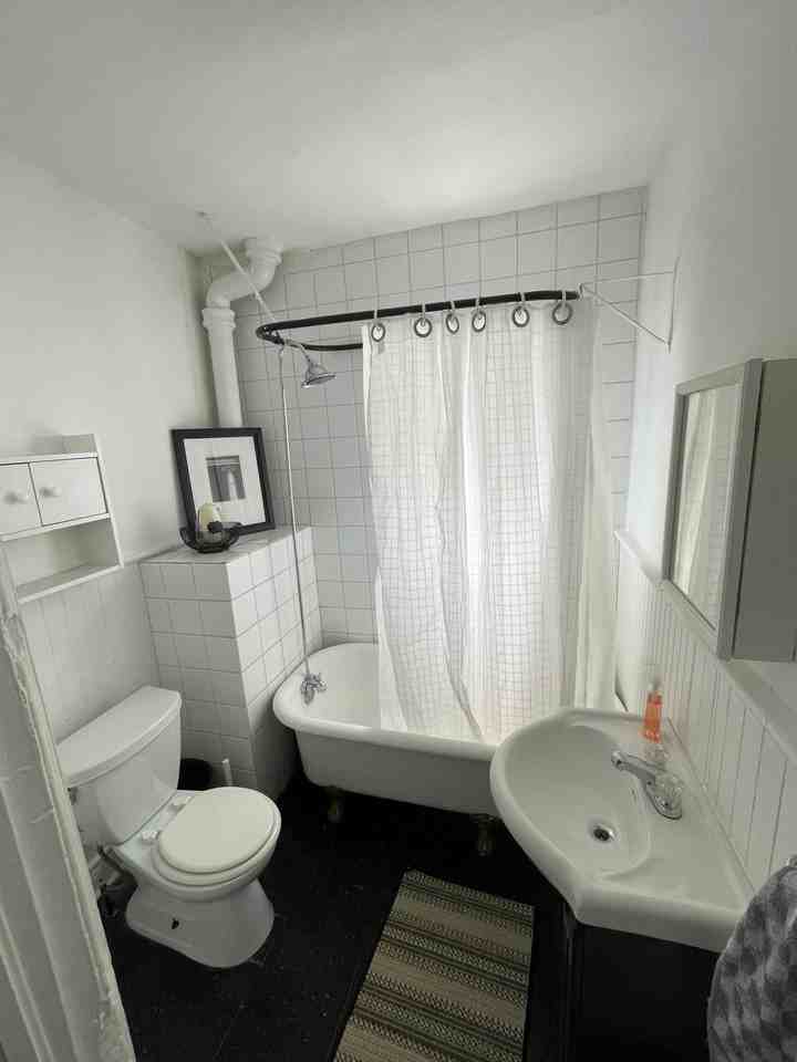 646 Gerrard Street East - Photo 3 of 10