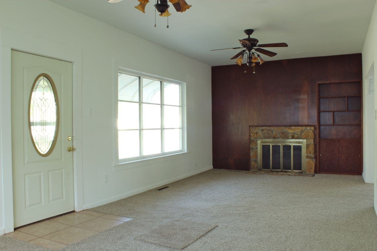 210 N Gardner St - Photo 2 of 13