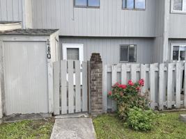 featured image of 176 Brown Blvd