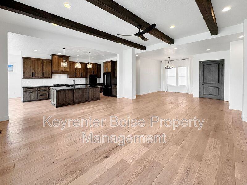 5298 W Parkridge Dr - Photo 3 of 20