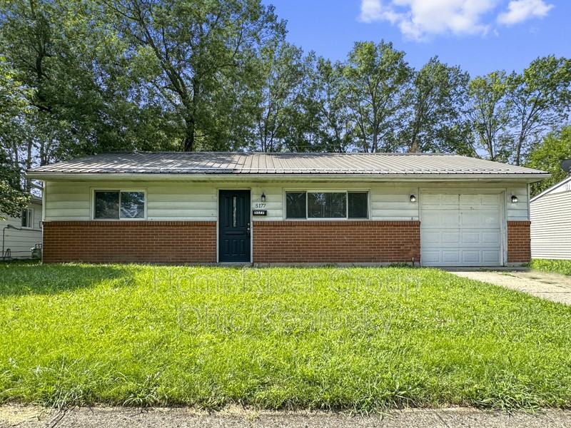 5177 Mapleridge Dr - Photo 2 of 24