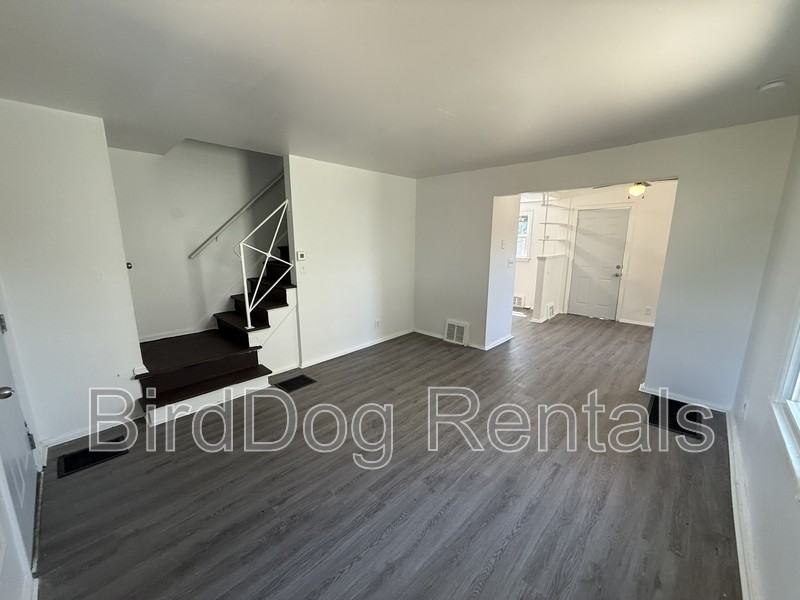 2099 W Mound St - Photo 2 of 15