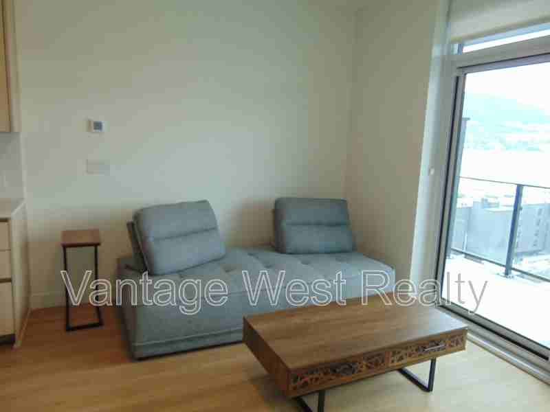 909 Leon Ave - Photo 4 of 23