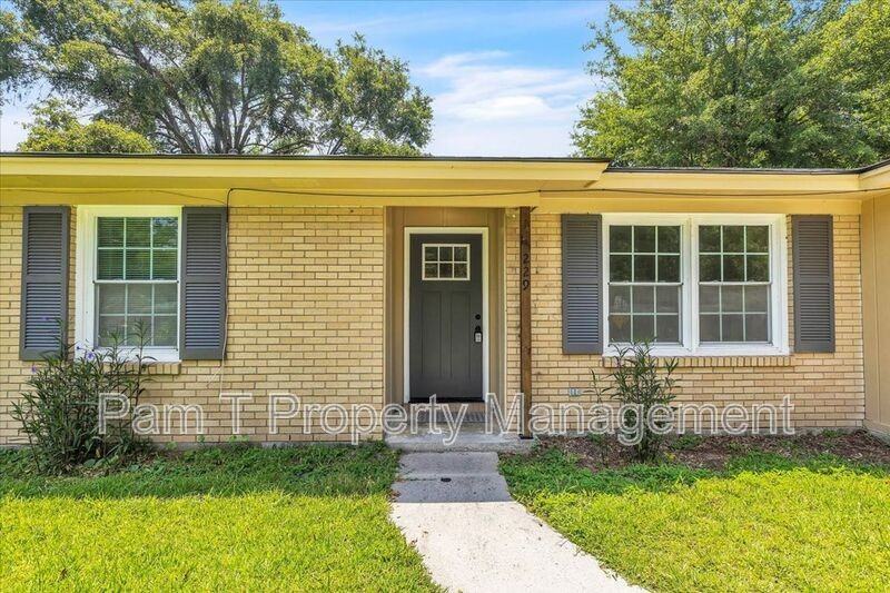 229 Chatham St - Photo 2 of 40