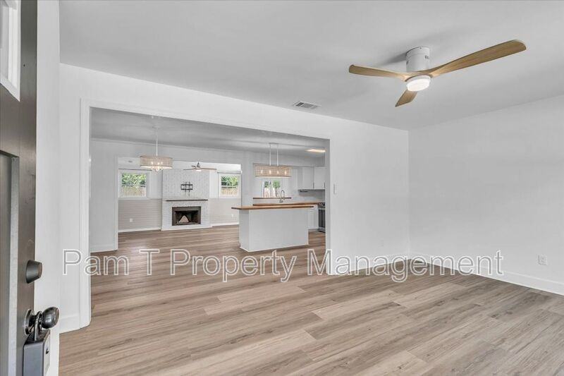 229 Chatham St - Photo 4 of 40
