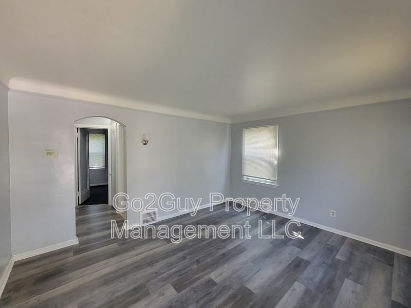 20110 Monica St - Photo 3 of 9